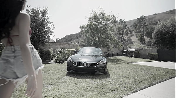 Impulsive Influencer Hime Marie Sweet Talks Her Cameraman Into Stuffing All Holes GP3324